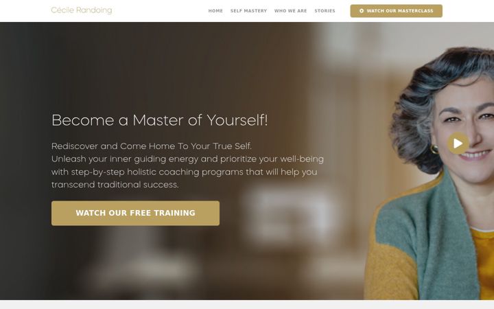 Screenshot of cecilerandoing.com
