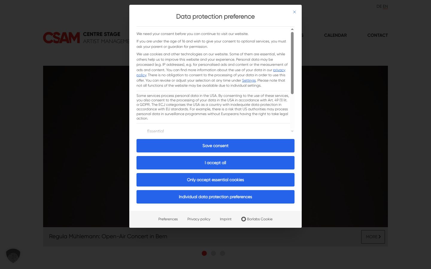 Captură de ecran a bannerului de consimțământ afișat înainte de orice interacțiune