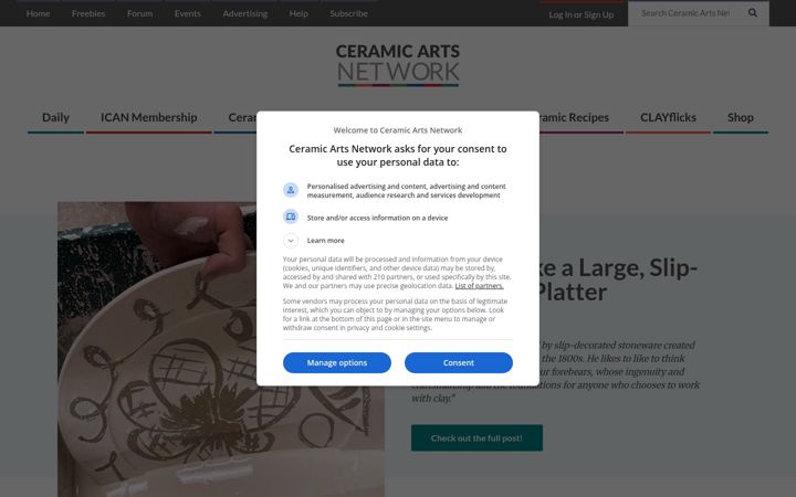 Screenshot of ceramicartsnetwork.org