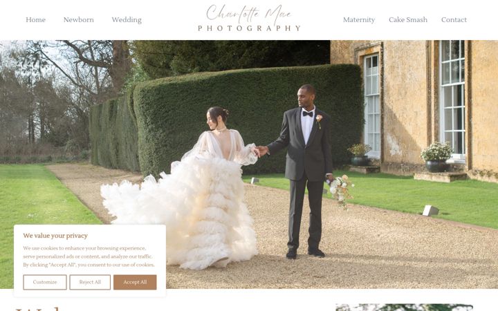 Screenshot of charlottemaephotography.com