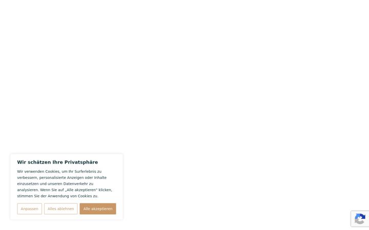 Screenshot of charming-properties.com