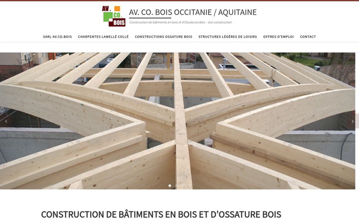 Skjámynd af charpentes-constructions-bois.fr
