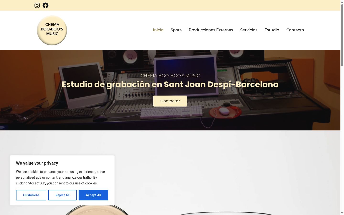 Screenshot of the consent banner shown before any interaction