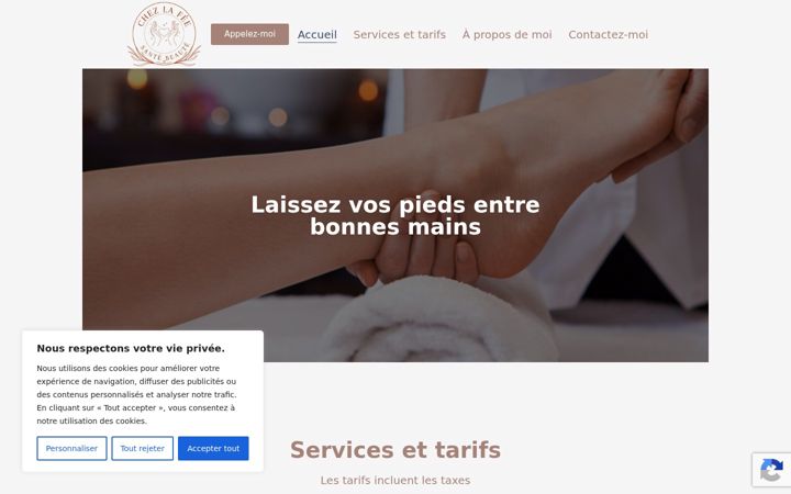 Screenshot of chezlafee.com