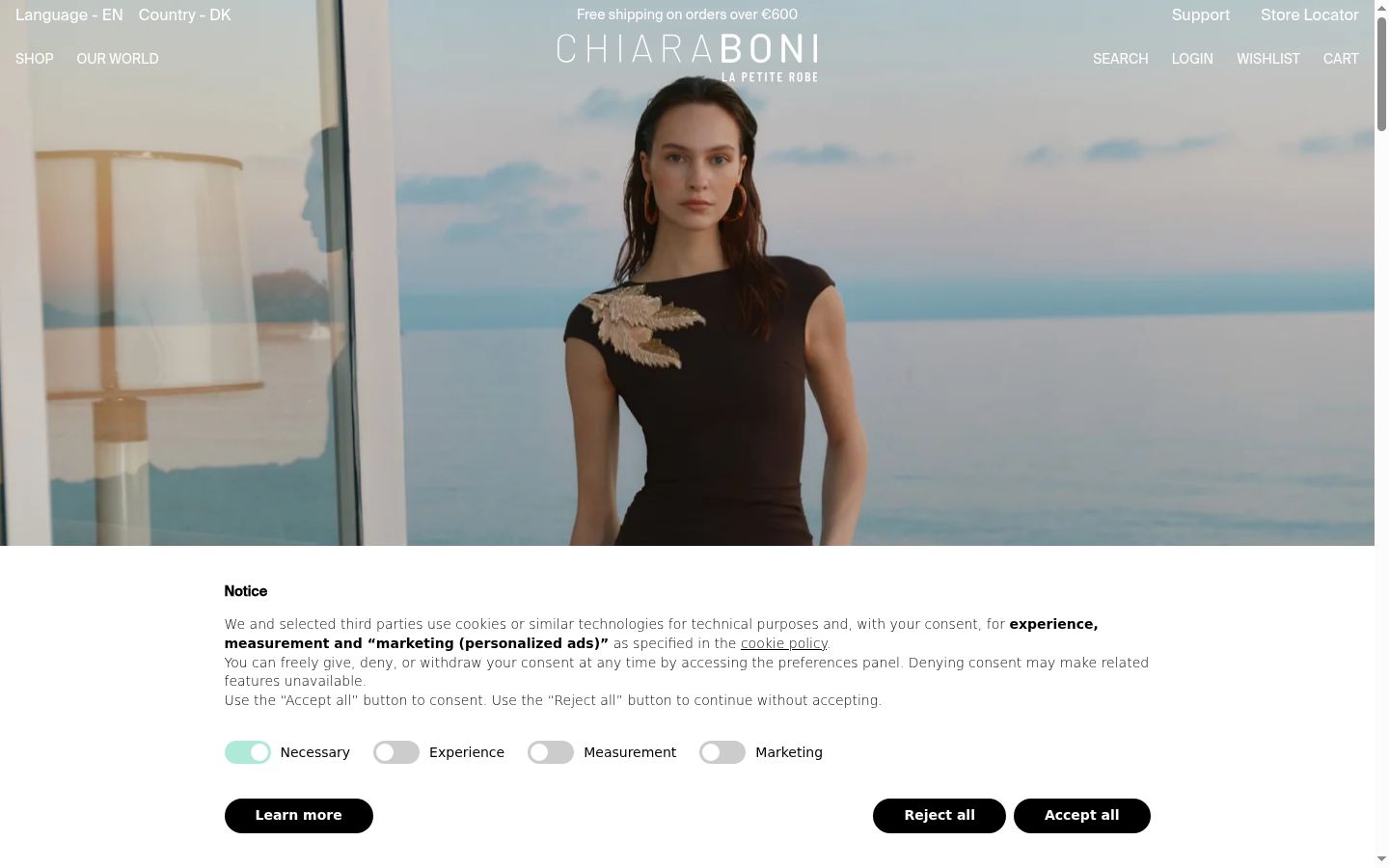 Screenshot of the consent banner shown before any interaction