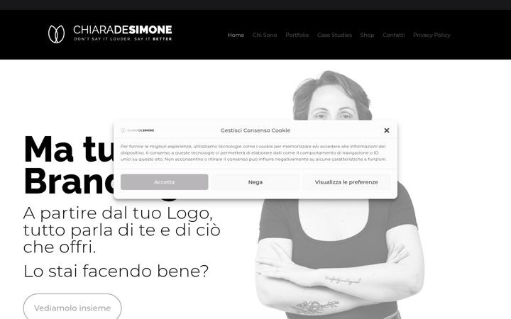 Screenshot of chiaradesimone.it