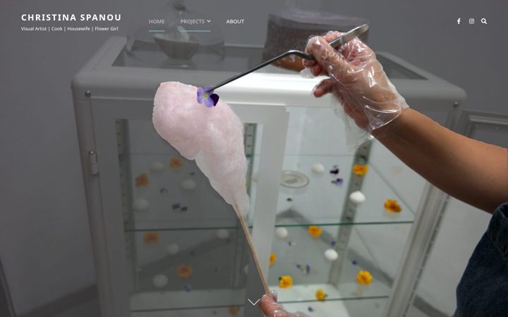 Screenshot of christinaspanou.com