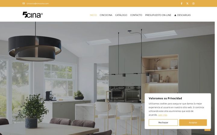 Screenshot of cincocina.com