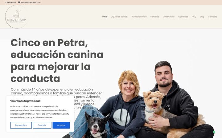 Skjermbilde av cincoenpetra.org