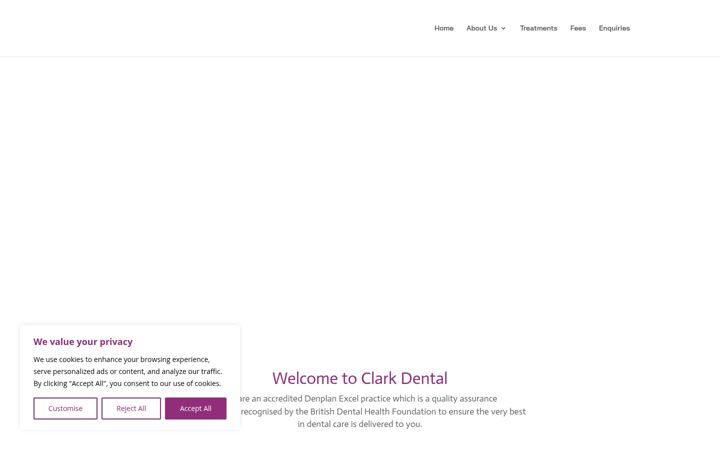 Screenshot of clarkdentalstudio.co.uk