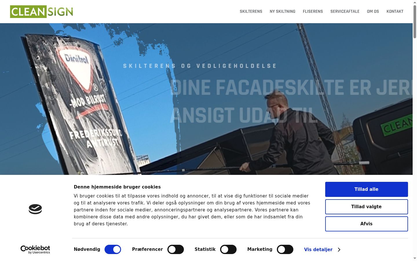 Captură de ecran a bannerului de consimțământ afișat înainte de orice interacțiune