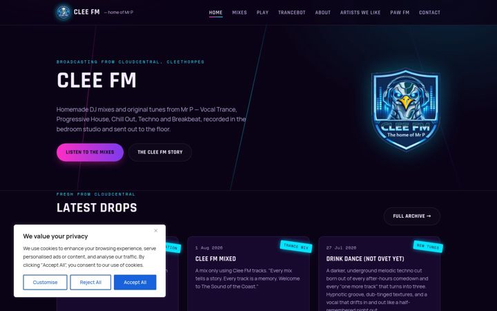 Screenshot of cleefm.com