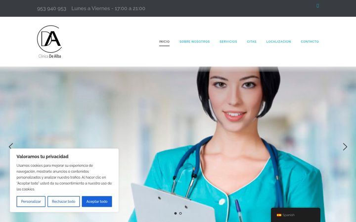 Screenshot of clinicadealba.com