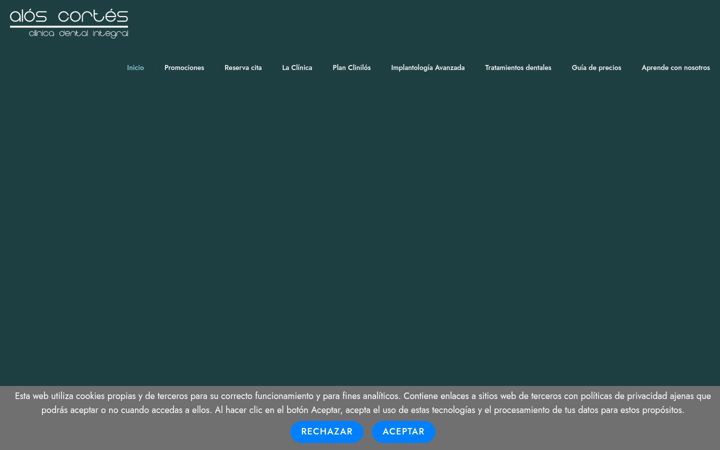 Screenshot of clinicadentalaloscortes.com