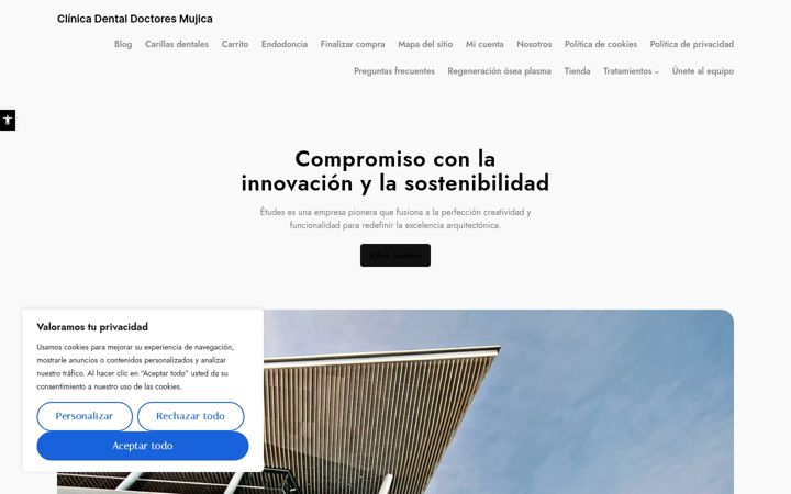 Screenshot of clinicadentaldoctoresmujica.com