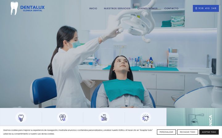 Screenshot of clinicadentalux.com