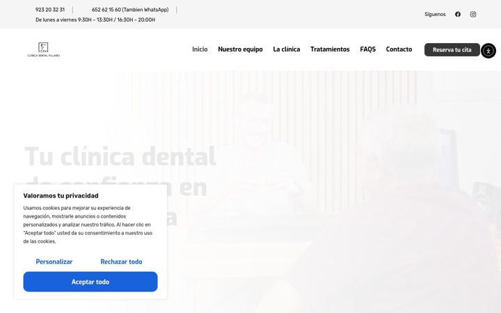 Screenshot of clinicadentalvillares.com