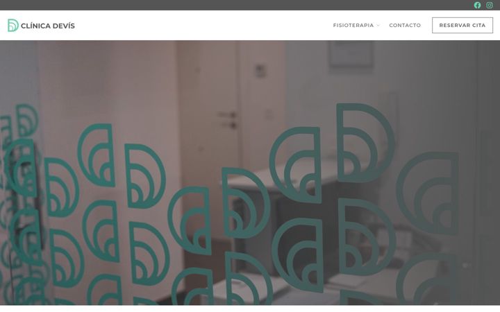 Screenshot of clinicadevis.com