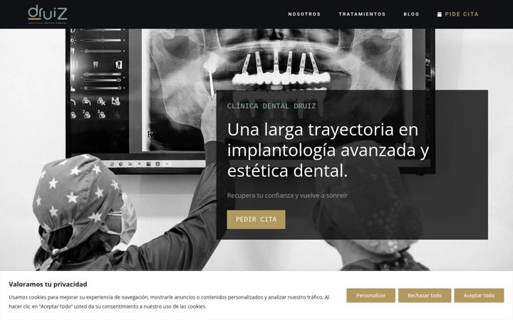 Screenshot of clinicadruiz.com