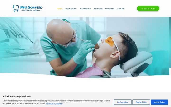 Screenshot of clinicaprosorriso.com
