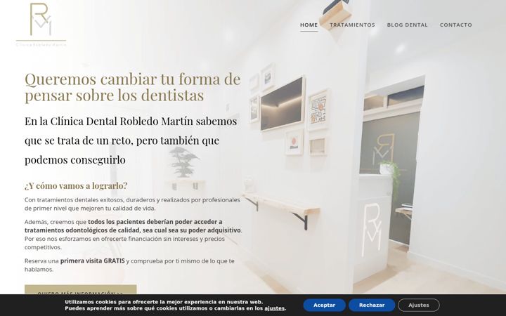 Screenshot of clinicarobledomartin.com
