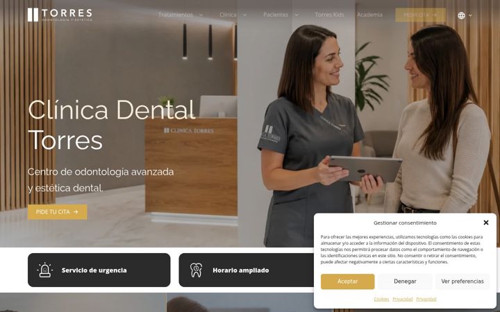 Screenshot of clinicatorresvigo.com