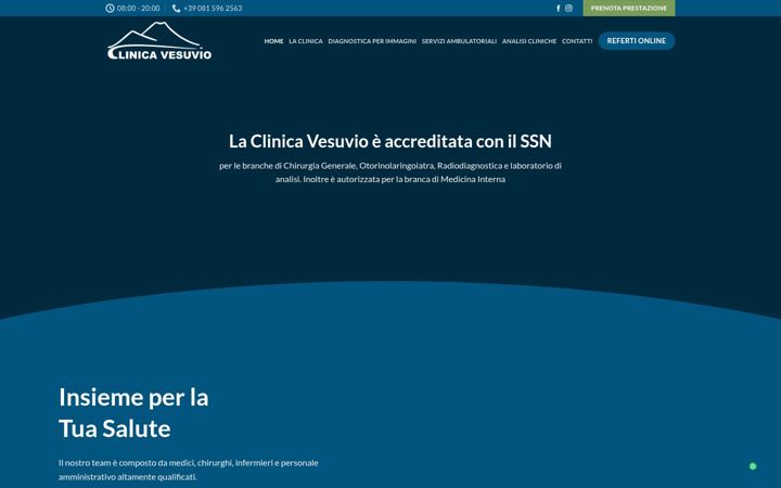 Screenshot of clinicavesuvio.com