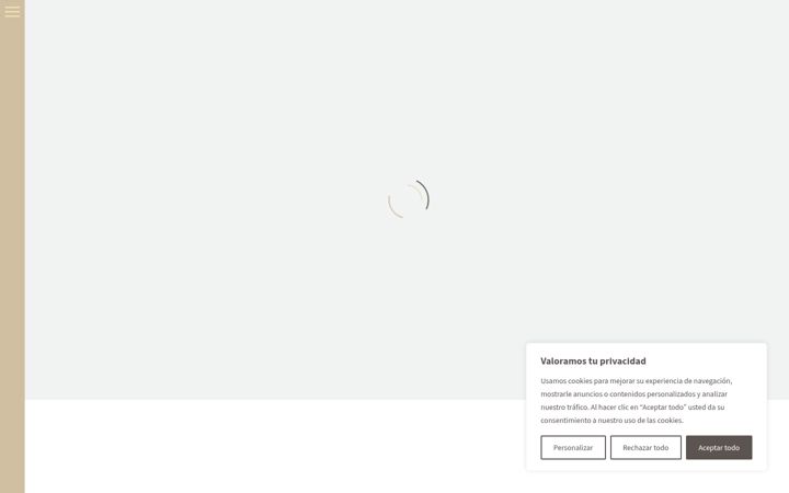 Screenshot of coachrebecamagro.com