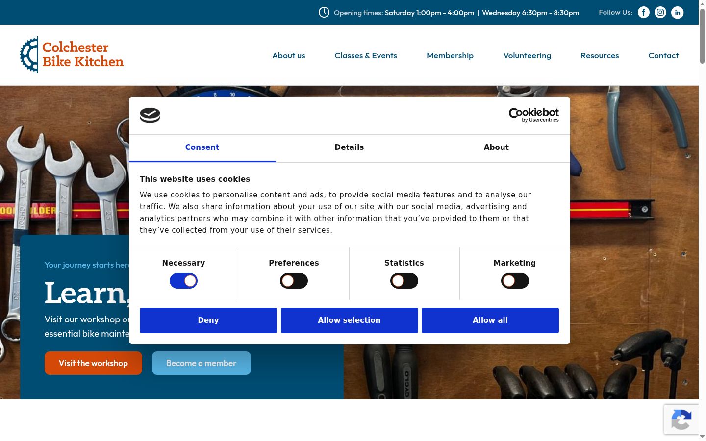 Screenshot del banner di consenso mostrato prima di qualsiasi interazione