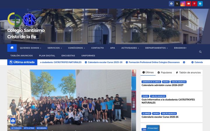 Screenshot of colegiosantisimo.es