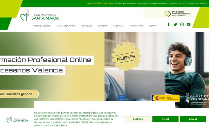 Screenshot of colegiostamaria.com