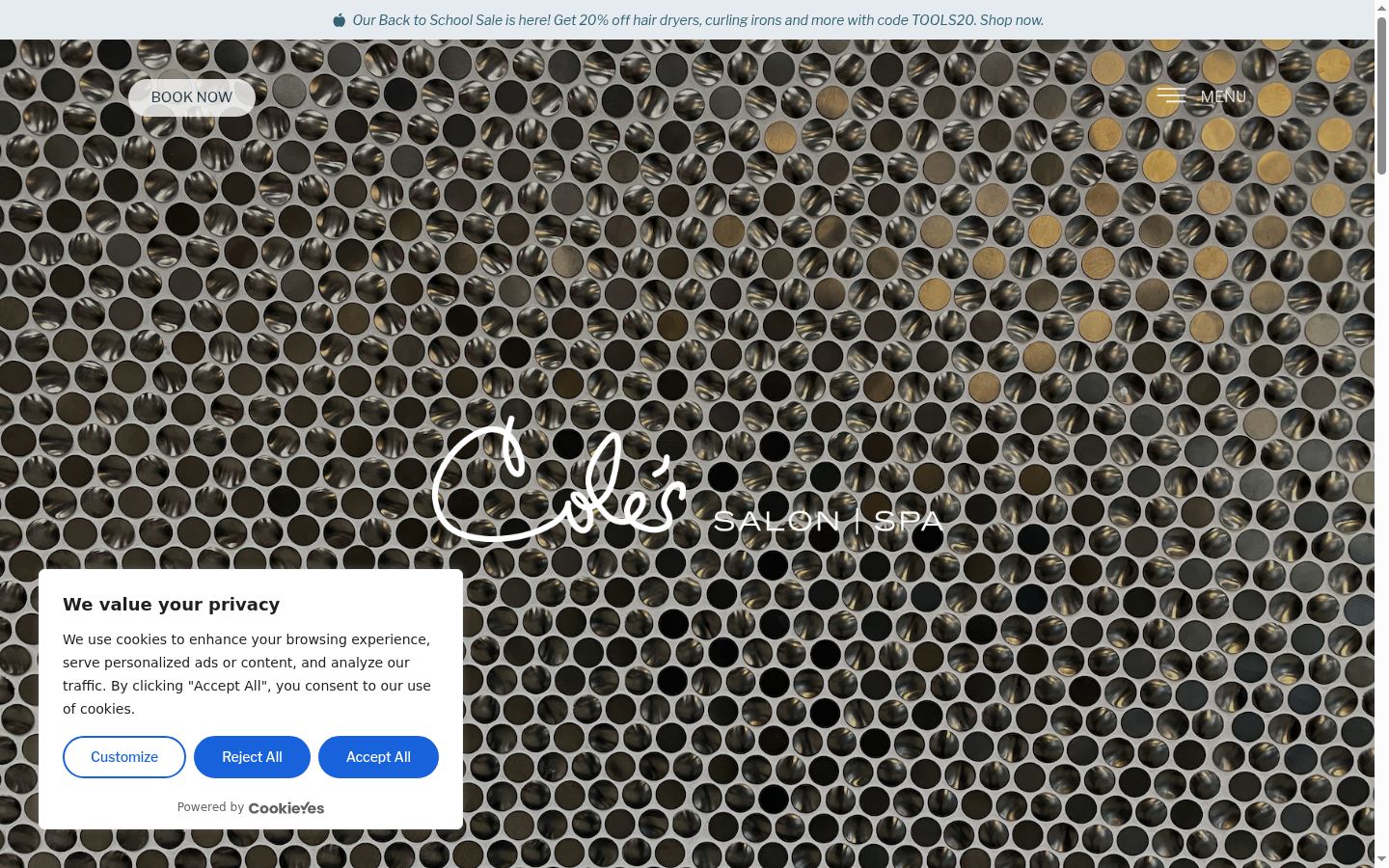 Screenshot of the consent banner shown before any interaction