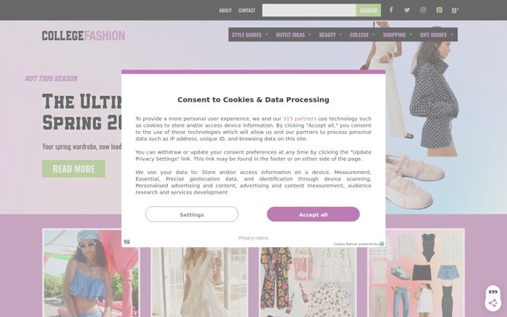 Screenshot of collegefashion.net