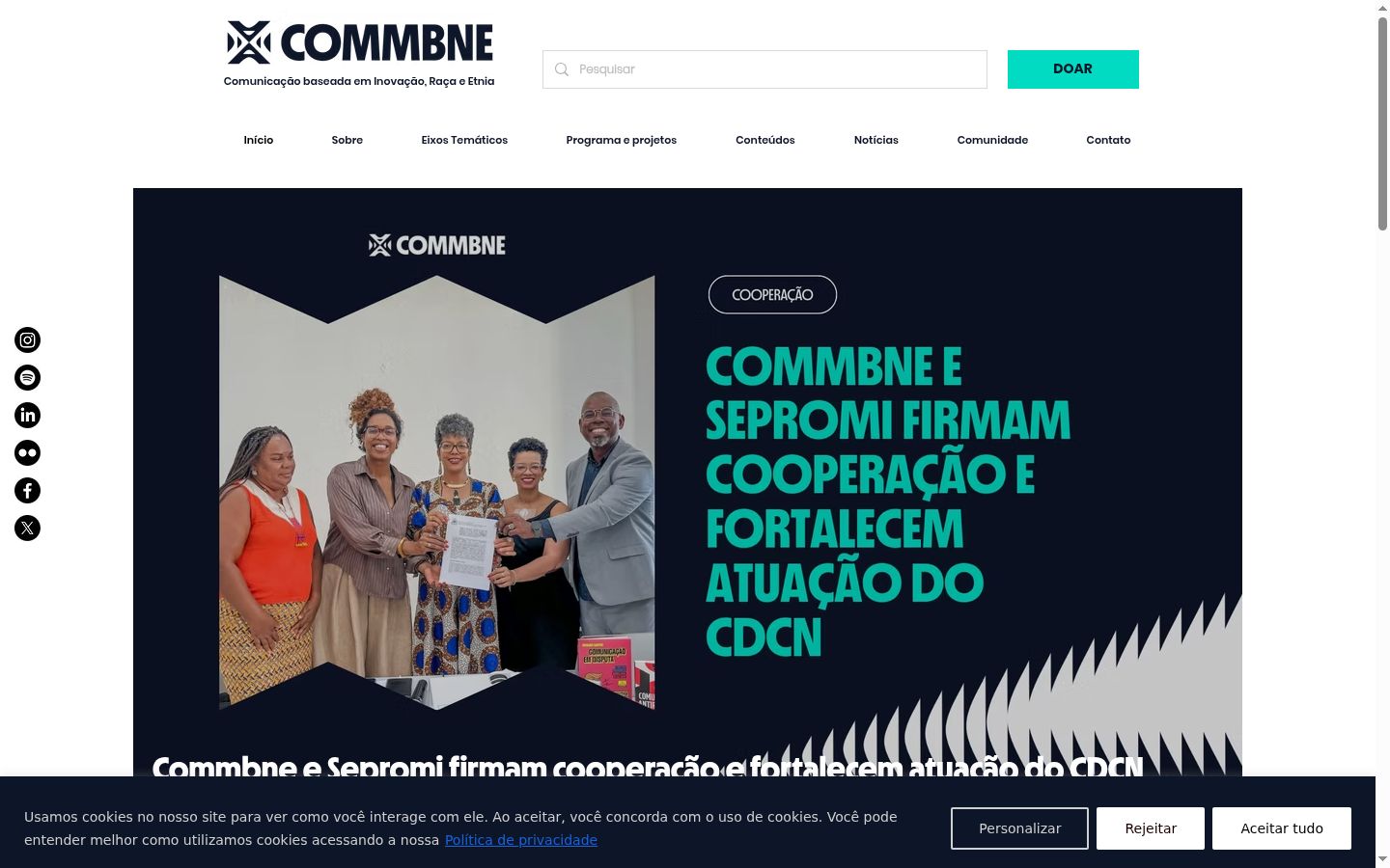 Captură de ecran a bannerului de consimțământ afișat înainte de orice interacțiune
