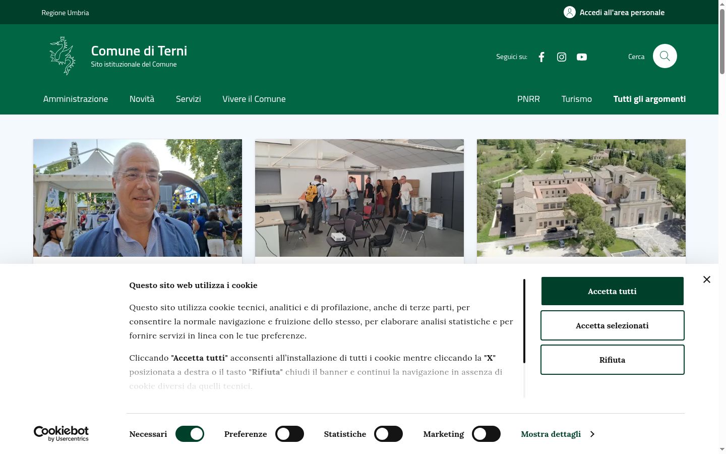 Captură de ecran a bannerului de consimțământ afișat înainte de orice interacțiune
