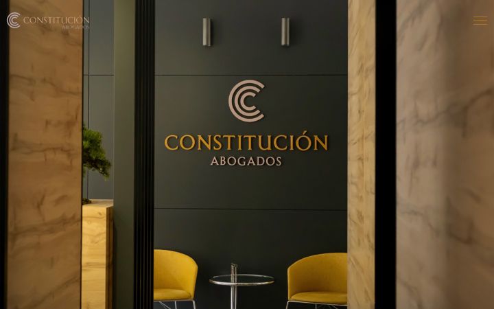 Screenshot of constitucionabogados.es
