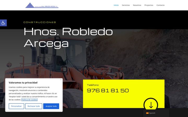 Screenshot of construccioneshermanosrobledo.com