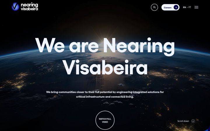 Screenshot of constructelvisabeira.com