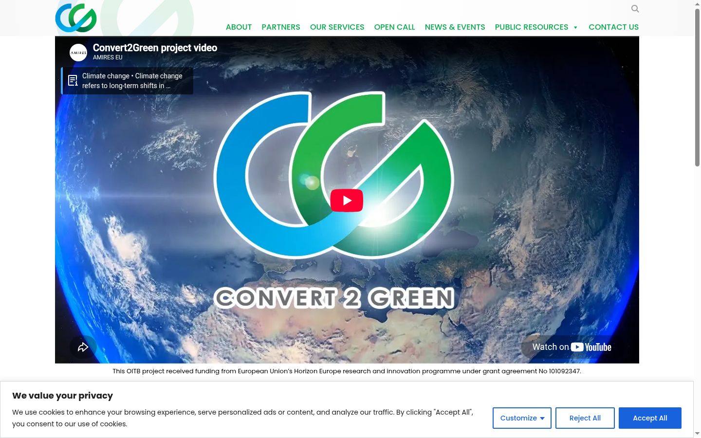Captura de ecrã do banner de consentimento apresentado antes de qualquer interação