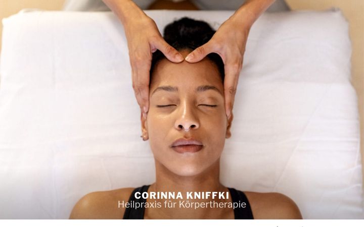 Screenshot of corinnakniffki.de