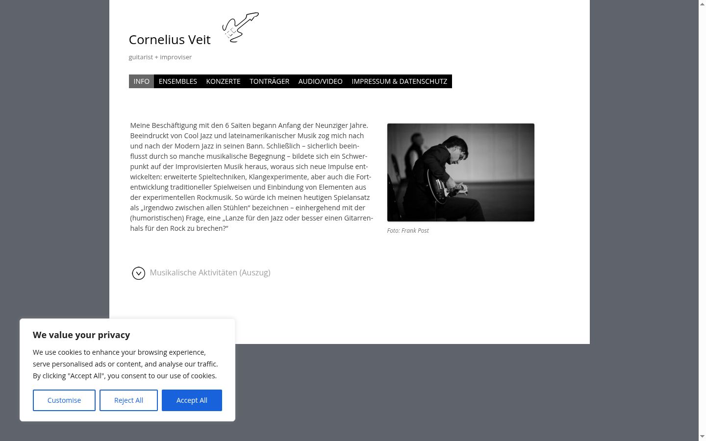 Captura de ecrã do banner de consentimento apresentado antes de qualquer interação