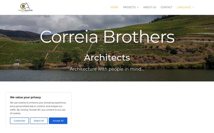Screenshot of correiabrothers.com