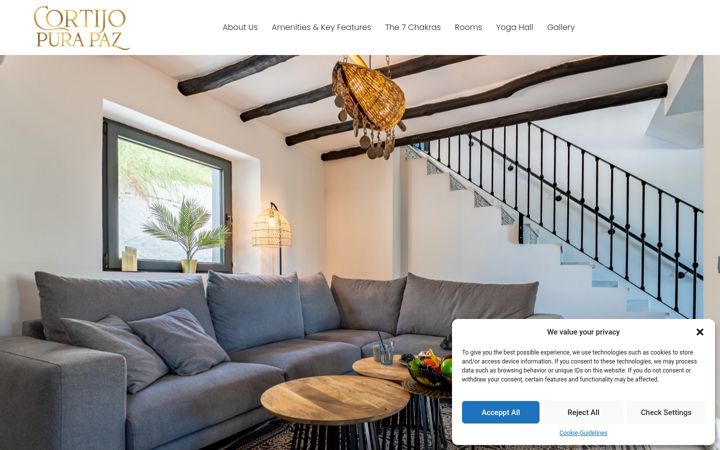 Screenshot of cortijopurapaz.com