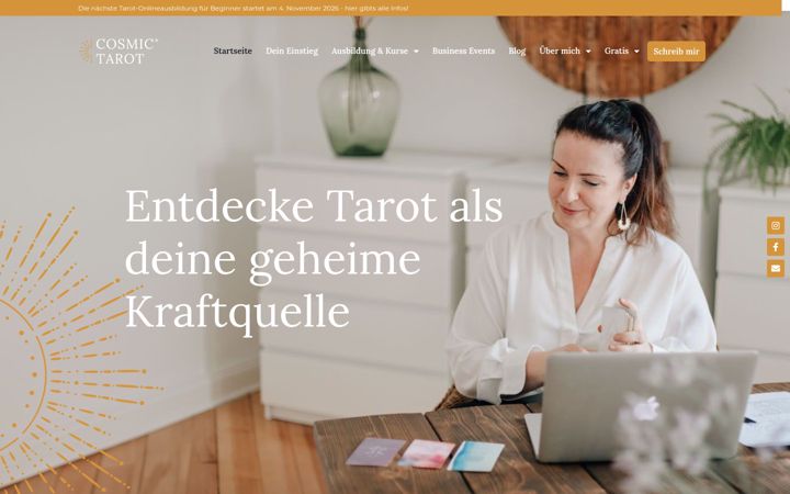 Screenshot of cosmictarot.de