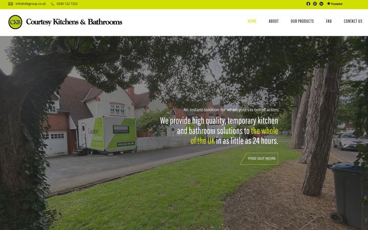 Screenshot of courtesykitchens.co.uk