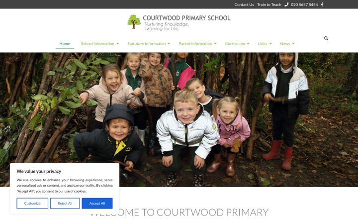 Screenshot of courtwood.org.uk