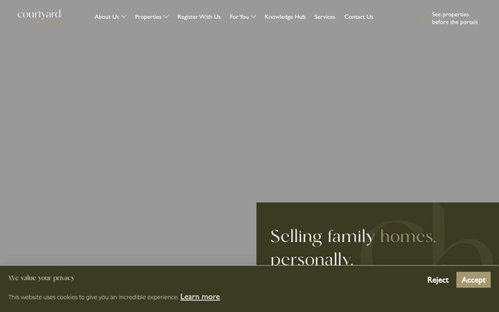 Screenshot of courtyardhomes.co.uk
