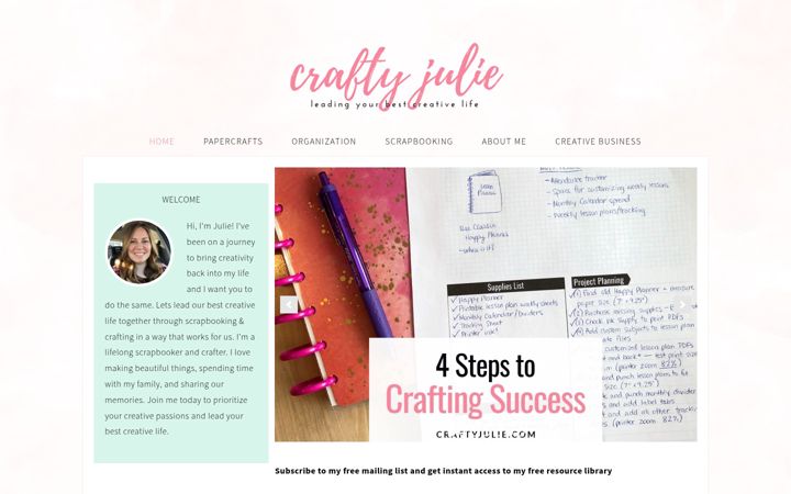 Screenshot of craftyjulie.com