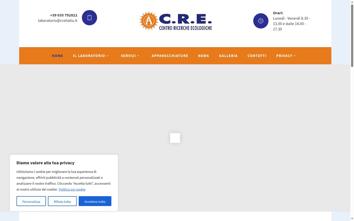 Captura de ecrã do banner de consentimento apresentado antes de qualquer interação