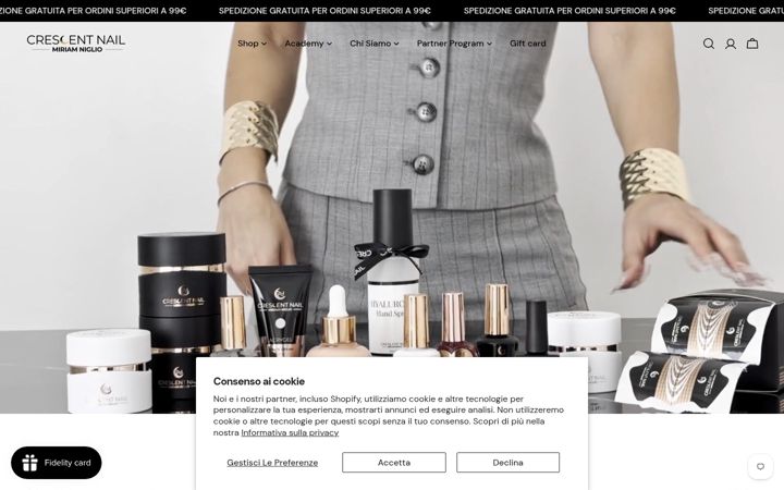 Screenshot of crescentnail.it